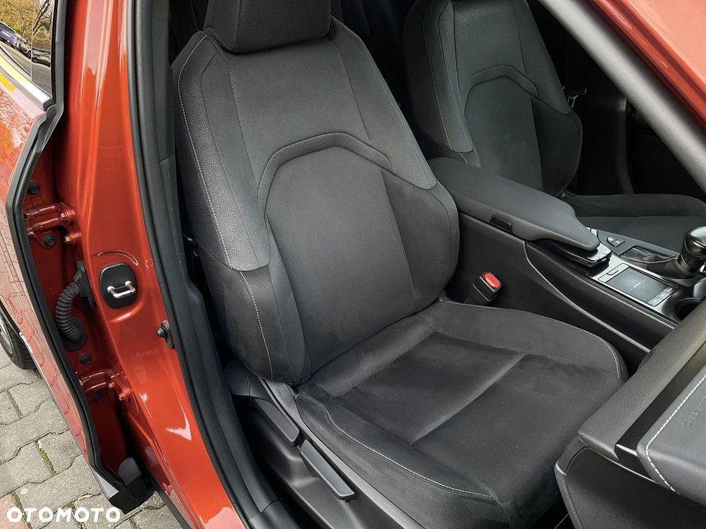 Lexus UX 250h GPF Business Edition 2WD - 13