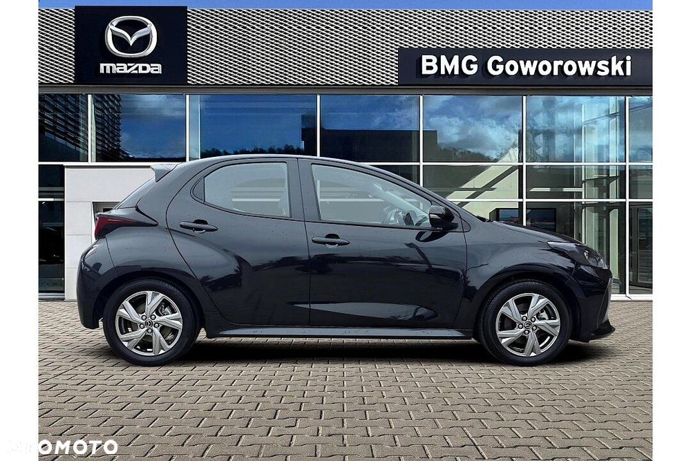 Mazda 2 Hybrid - 11