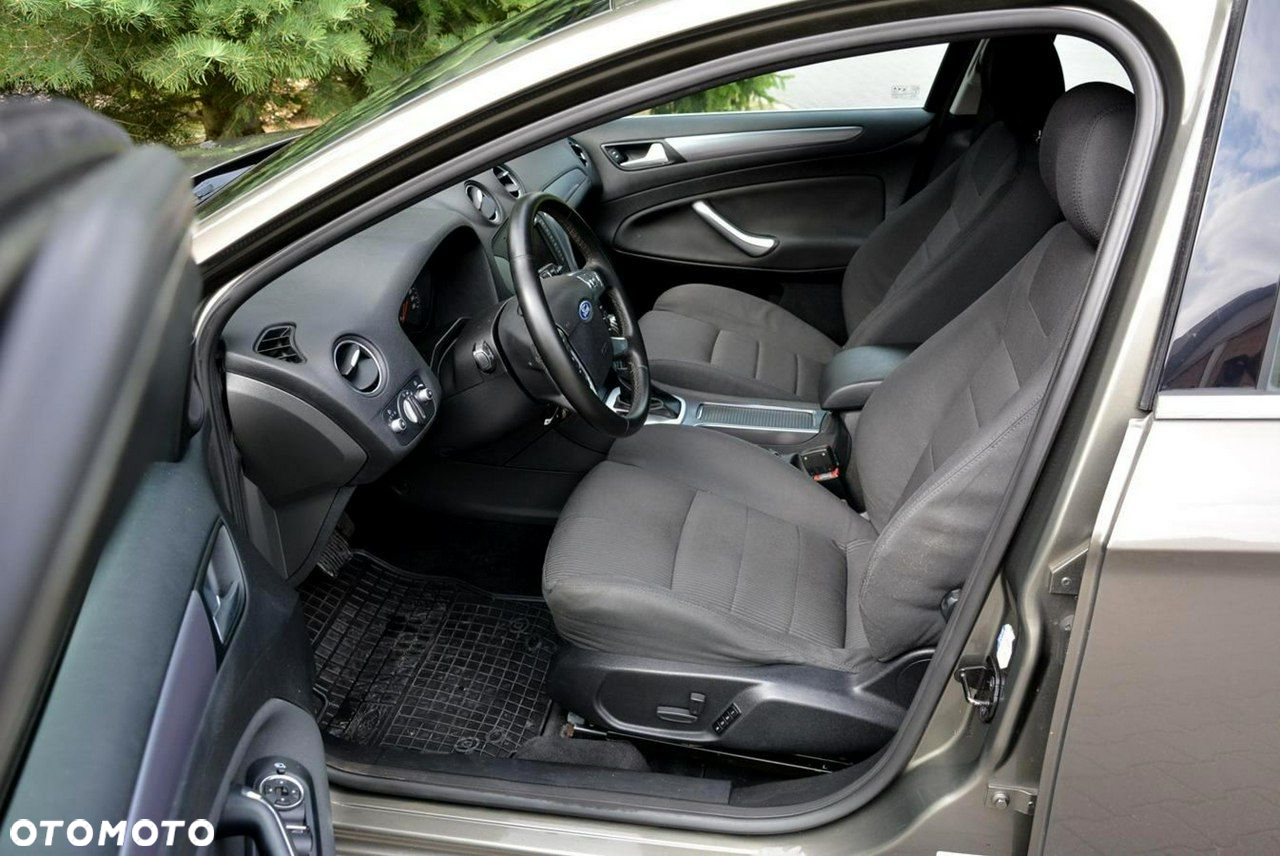 Ford Mondeo 2.0 EcoBoost Titanium - 15