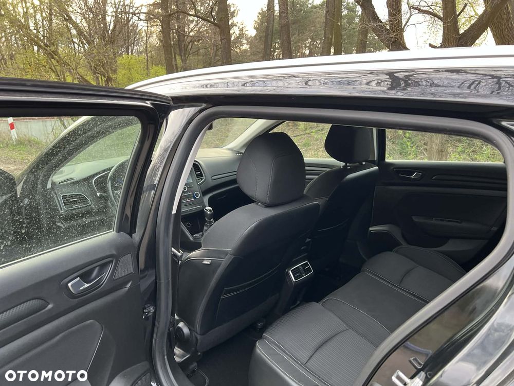 Renault Megane 1.5 dCi Limited 2018 - 9