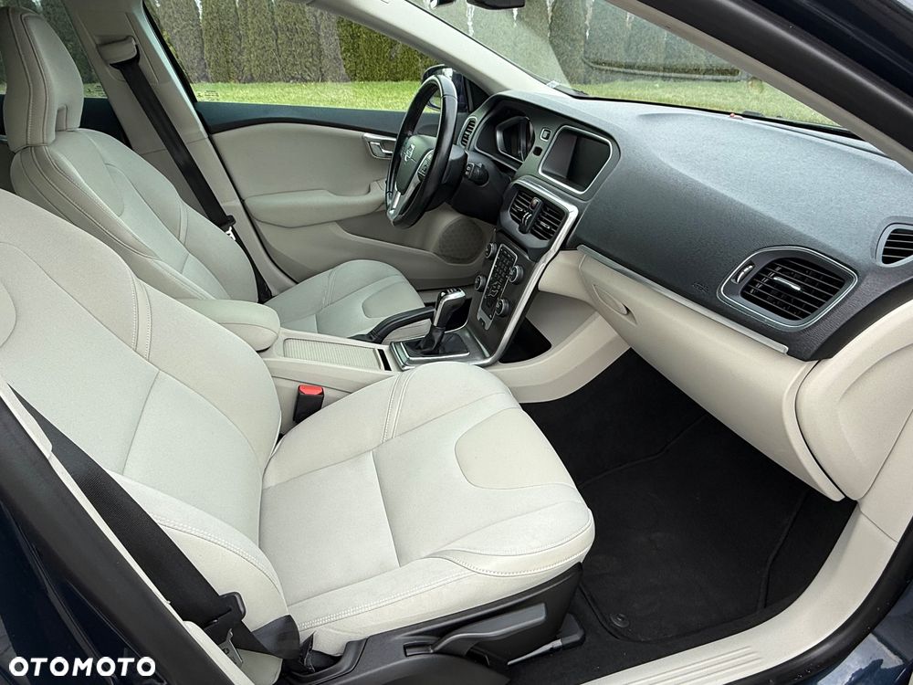 Volvo V40 - 28