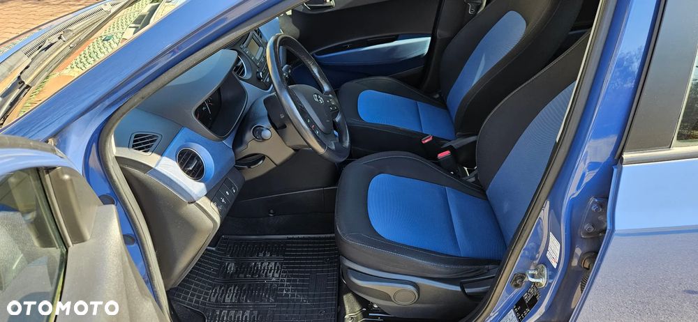 Hyundai i10 1.2 Fifa World Cup Edition - 8