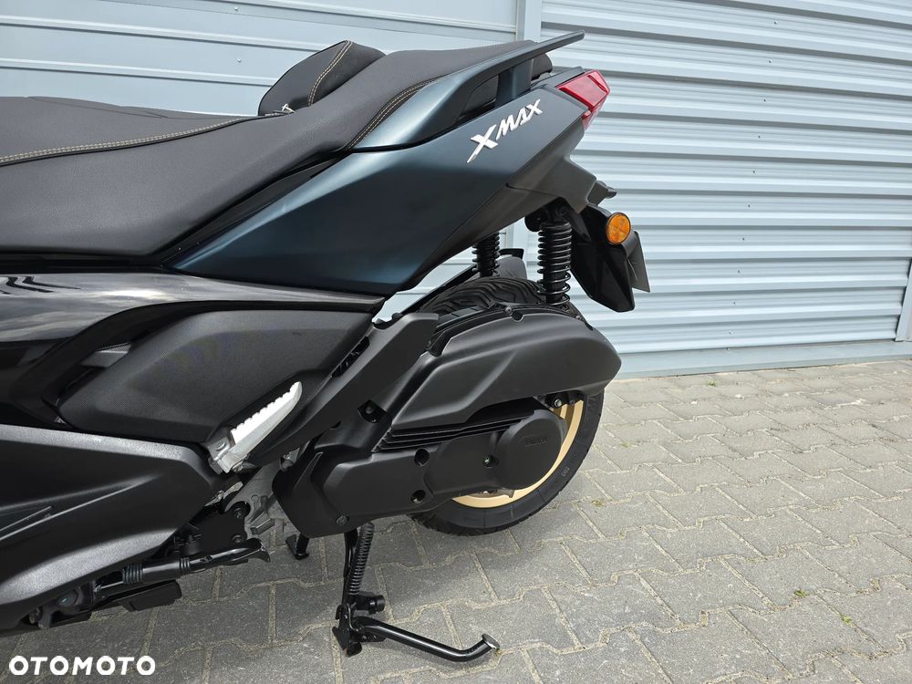 Yamaha X-max - 17