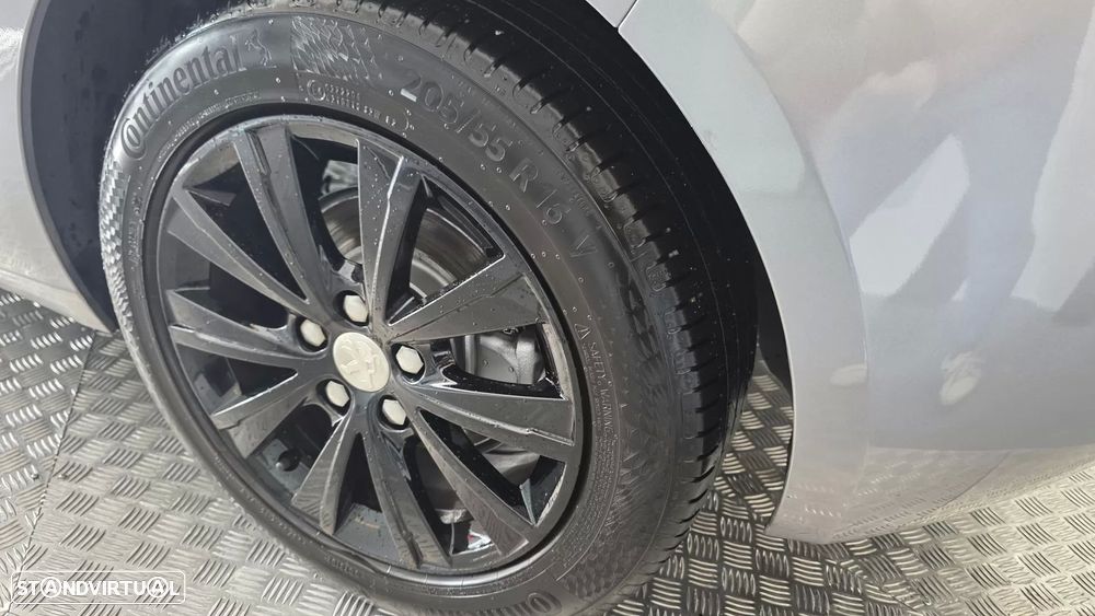 Peugeot 308 1.6 BlueHDi Allure - 32