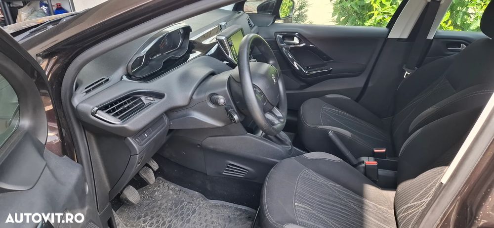 Peugeot 208 82 VTI Active - 12