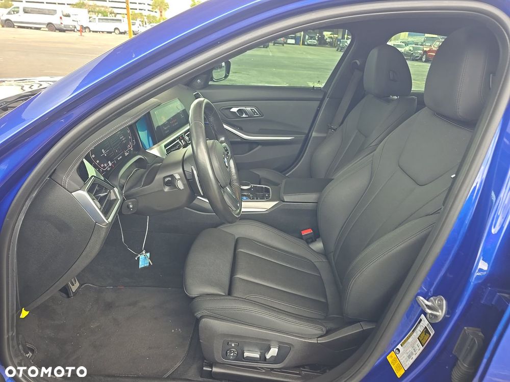 BMW Seria 3 330i M Sport - 7