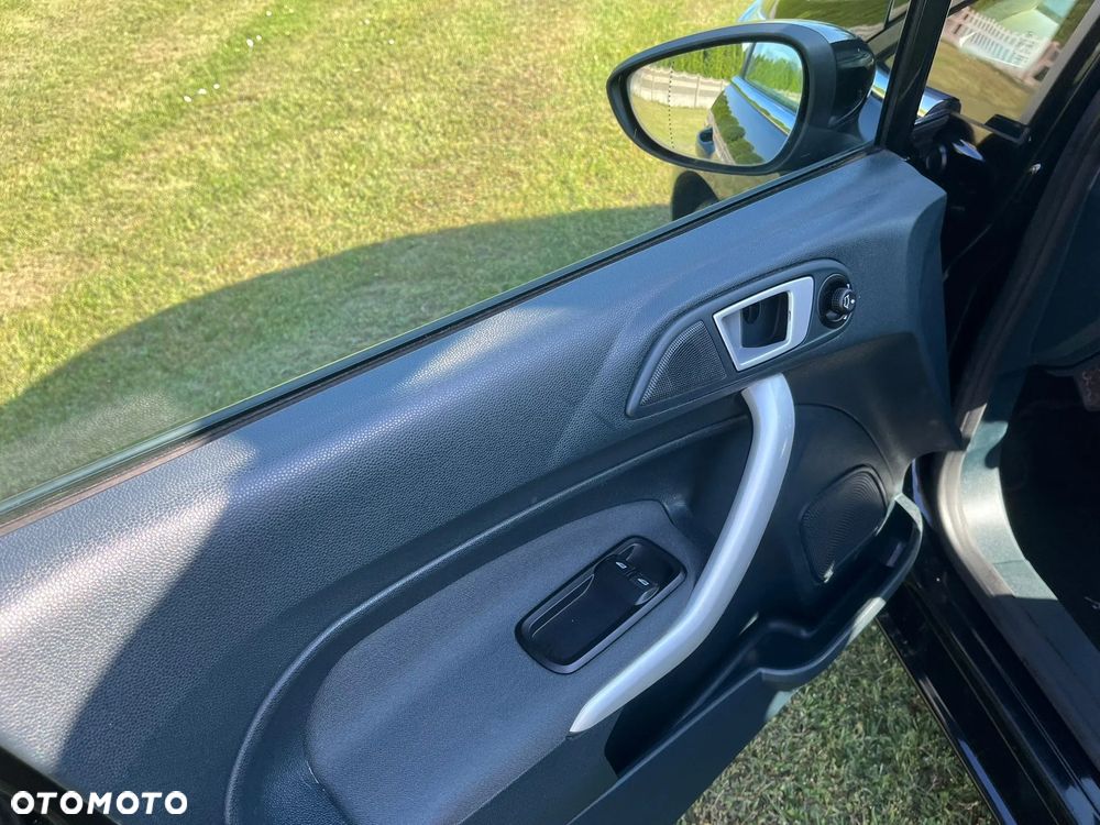 Ford Fiesta 1.25 Titanium EU5 - 17