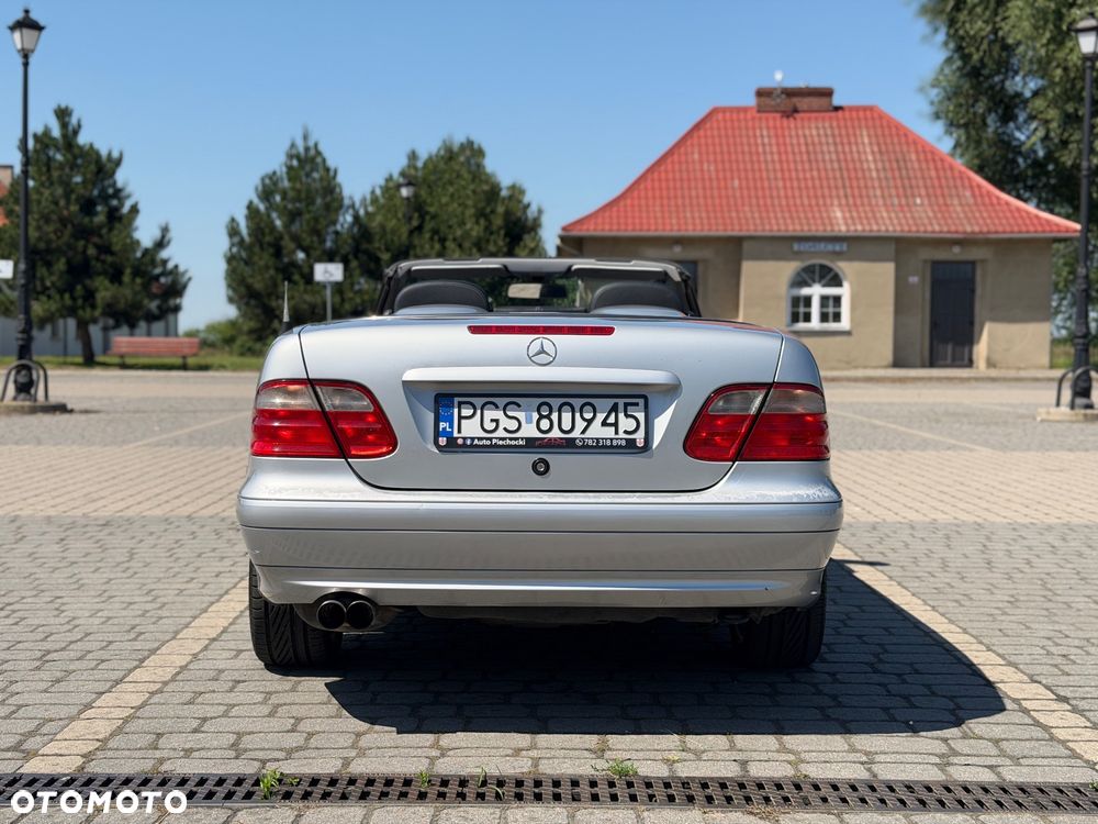 Mercedes-Benz CLK - 6
