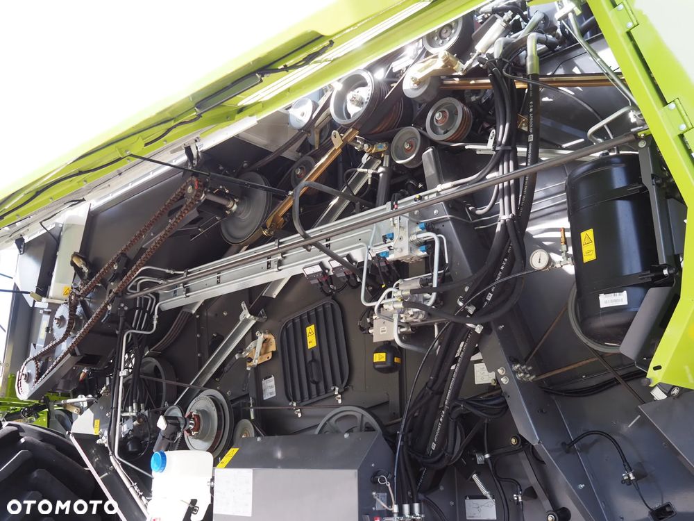 Claas Tucano 570 GPS + V770 - 9