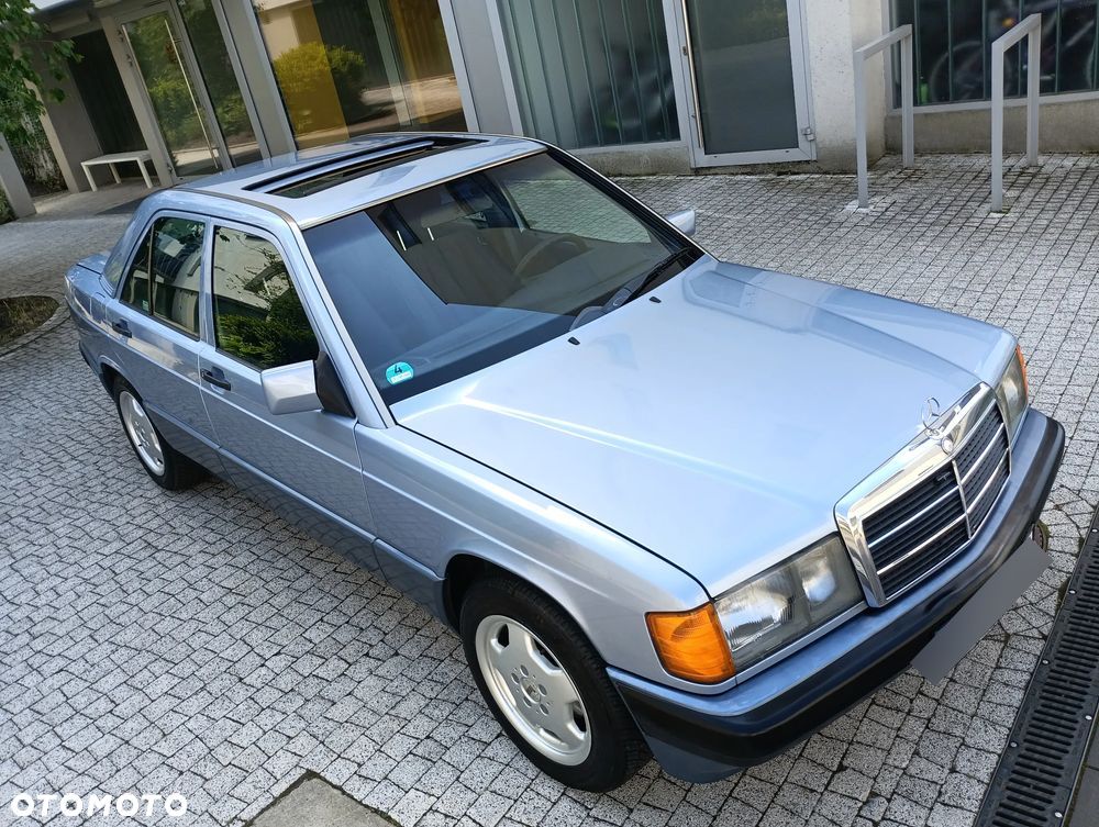 Mercedes-Benz W201 (190) - 9