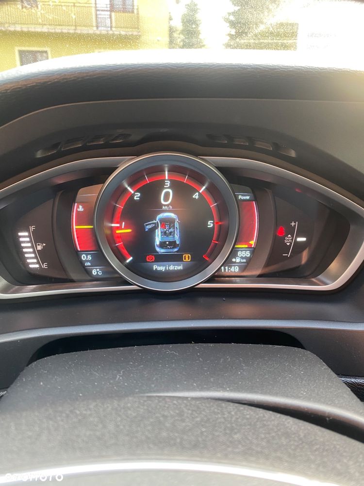 Volvo V40 D4 Drive-E R-Design Summum - 13