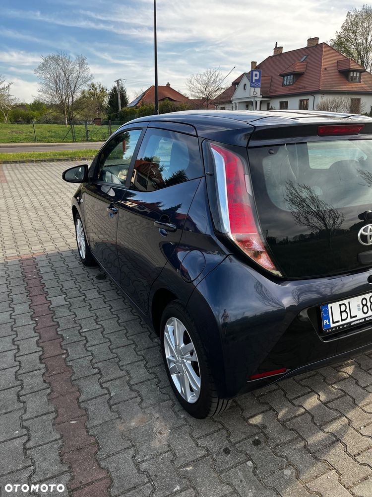Toyota Aygo x-play touch - 4