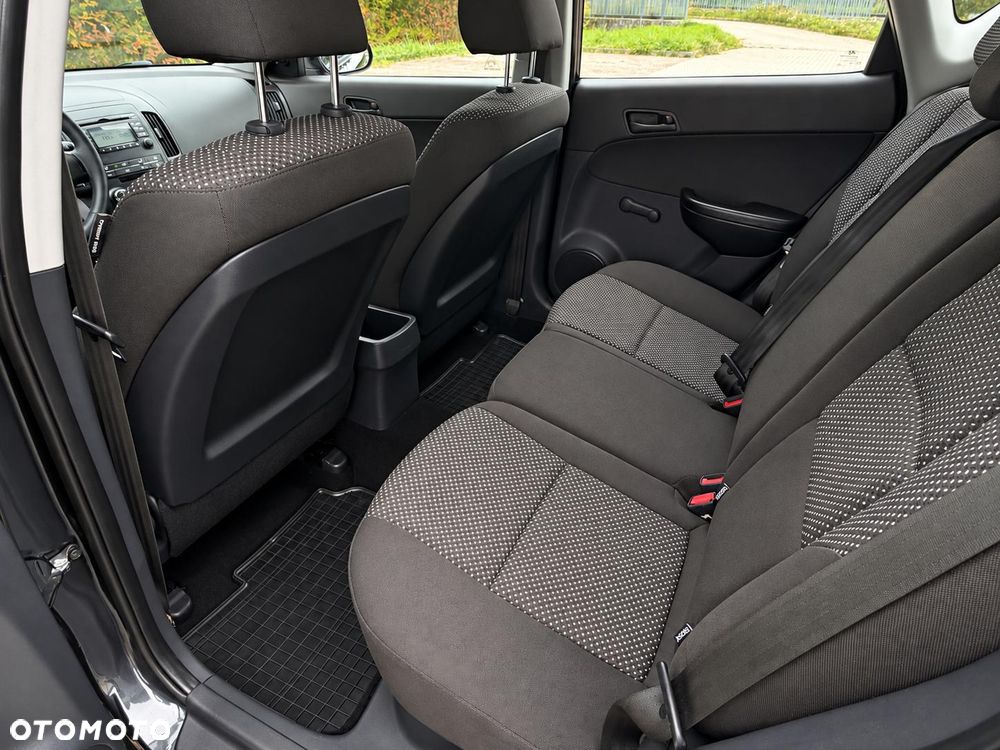 Hyundai i30 i30cw 1.4 Comfort - 32