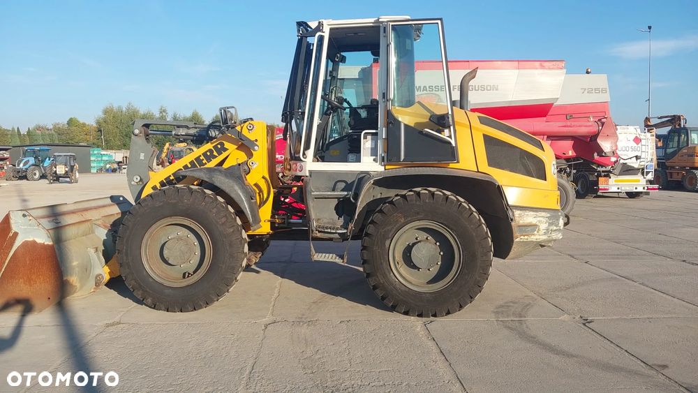 Liebherr L518 - 12
