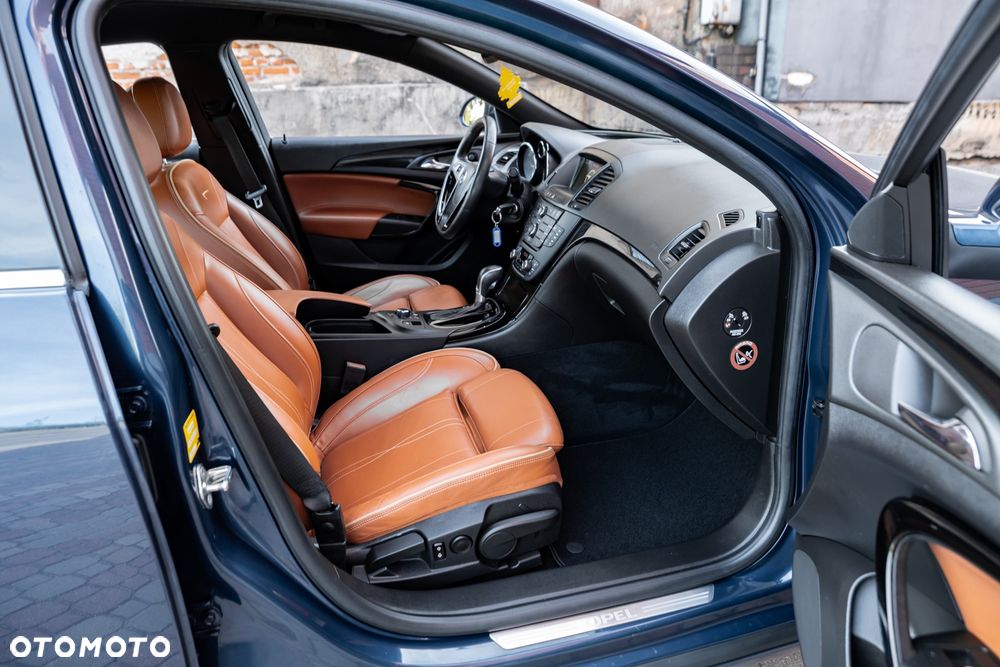 Opel Insignia 2.0 SIDI Turbo 4x4 Innovation - 24