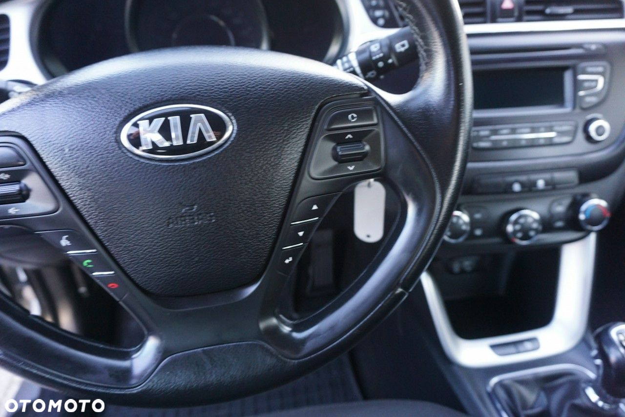 Kia Ceed - 21