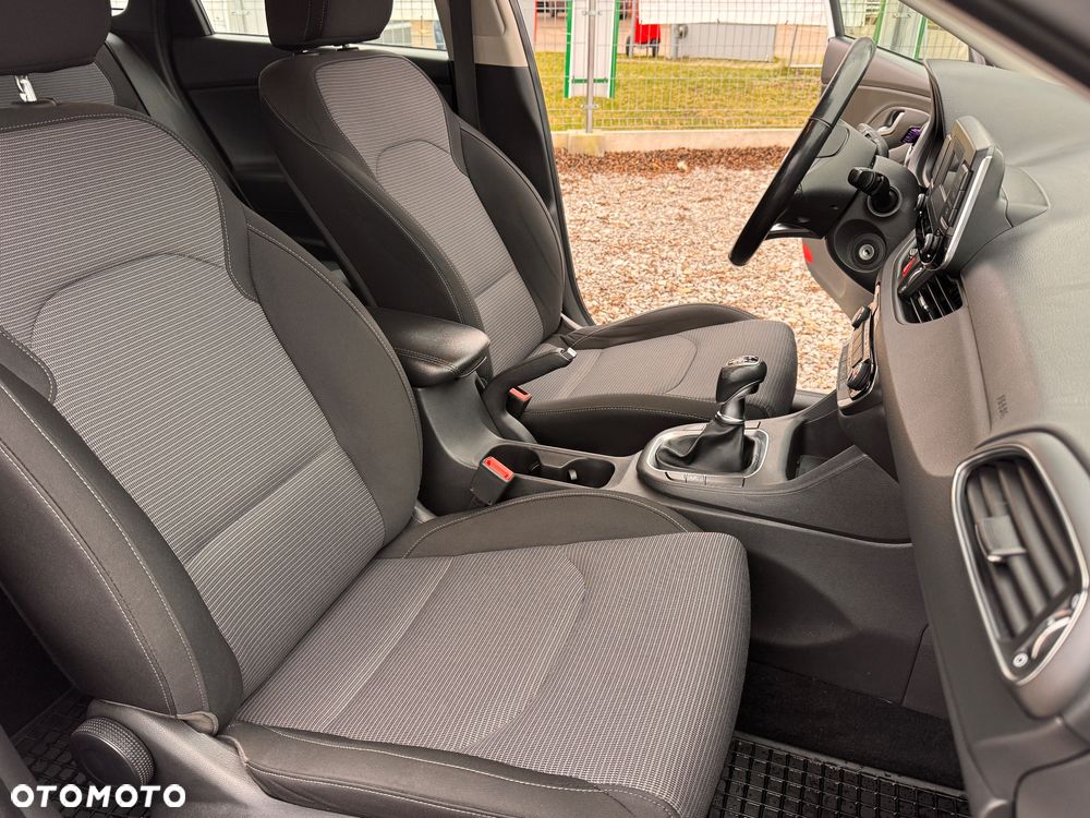 Hyundai i30 1.6 D Comfort - 17