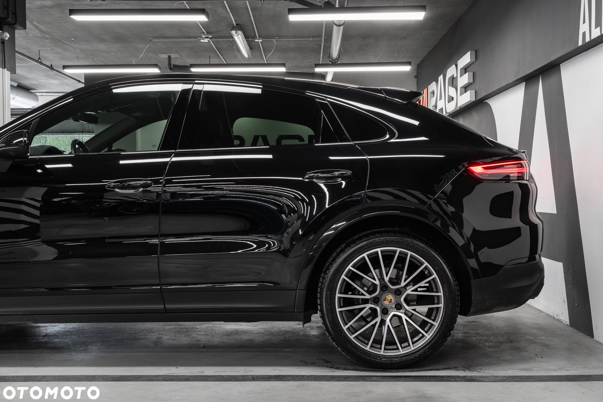 Porsche Cayenne Coupe Platinum Edition - 11