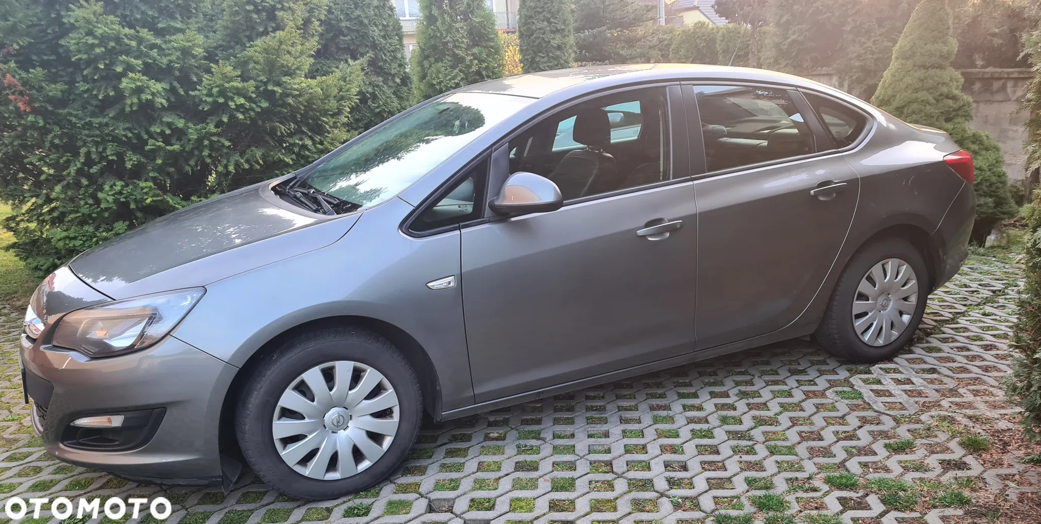 Opel Astra IV 1.4 T Active EU6 - 3