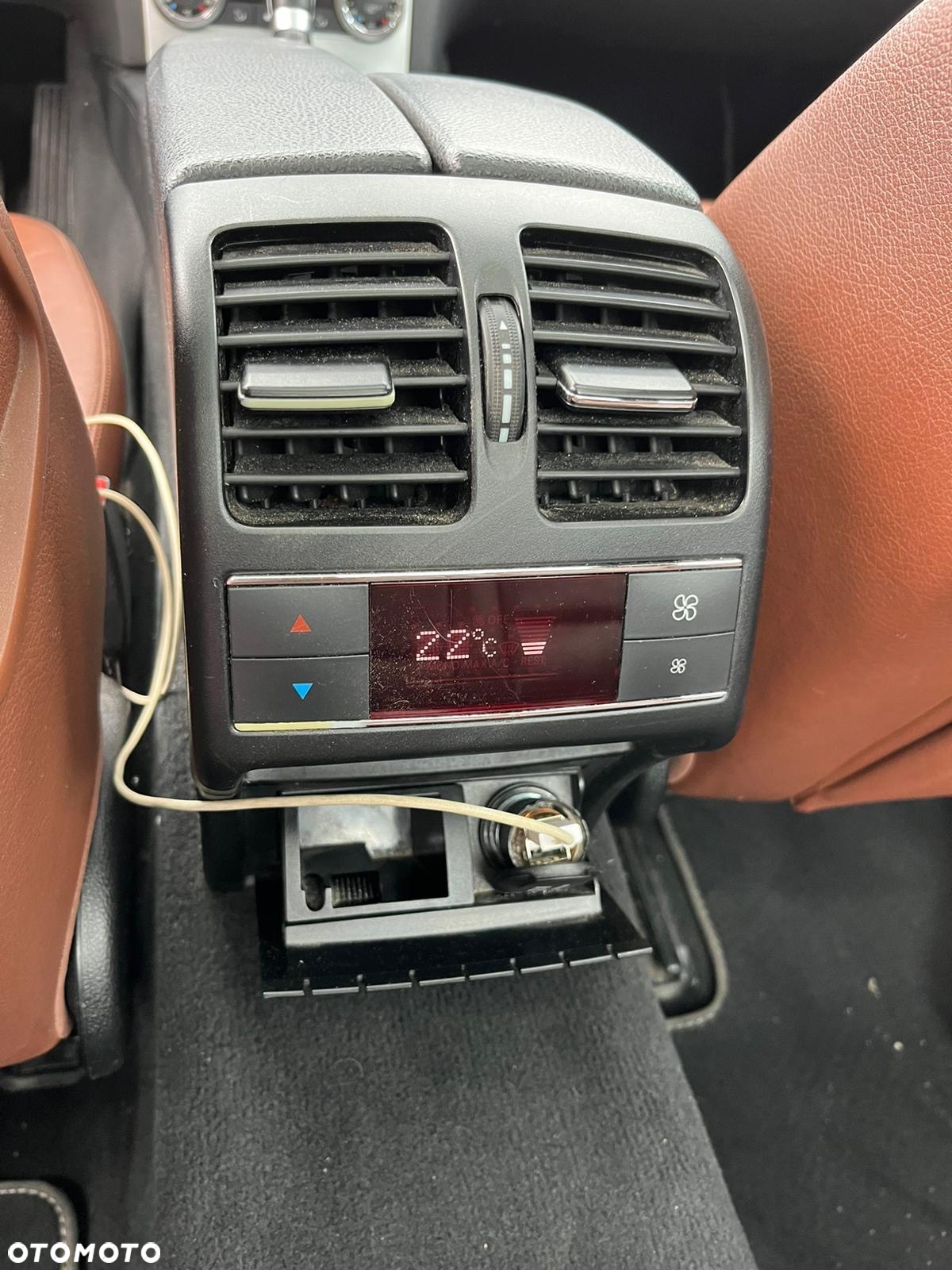 Mercedes-Benz Klasa C 320 T CDI 7G-TRONIC Avantgarde Sport Edition - 12