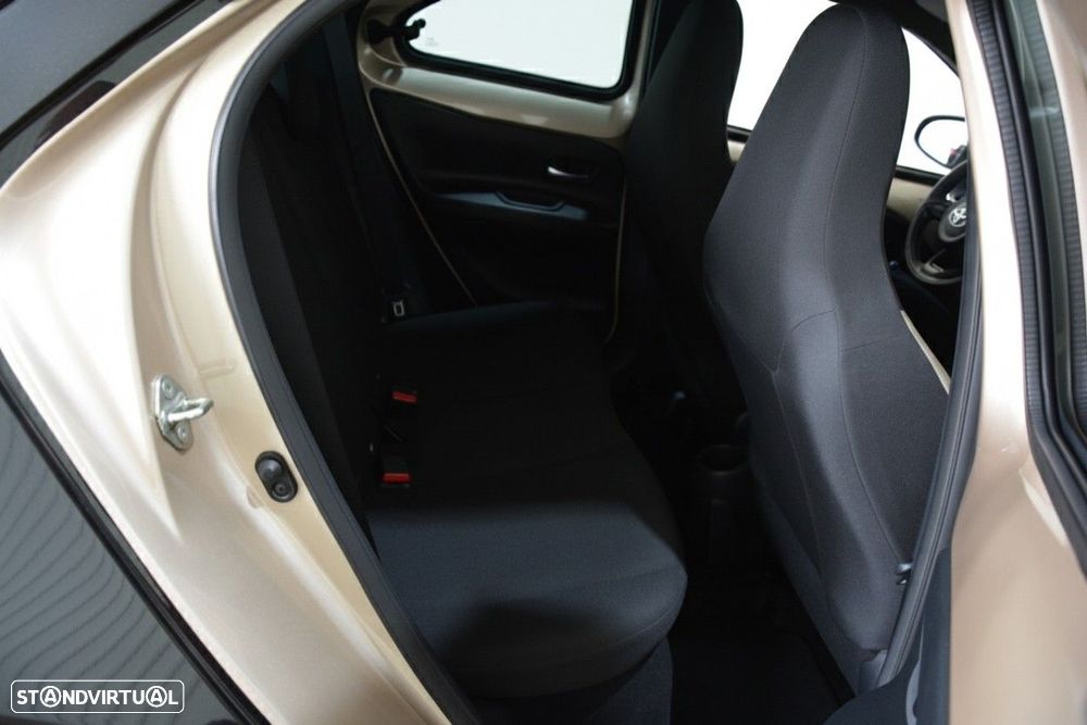 Toyota Aygo X 1.0 Pulse CVT - 14
