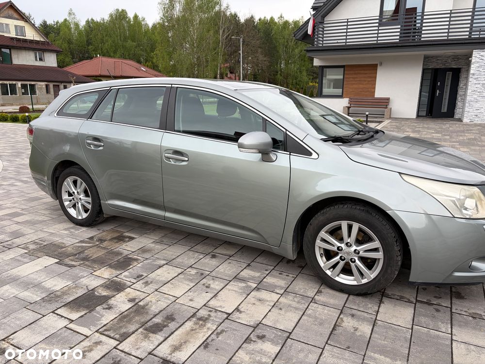 Toyota Avensis 2.0 D-4D Sol+NAVI - 2