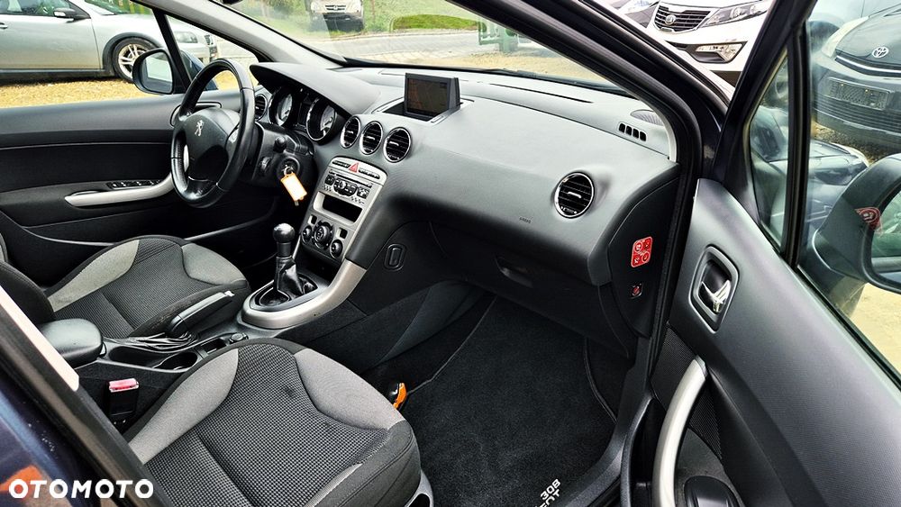 Peugeot 308 1.6 Premium Plus - 37