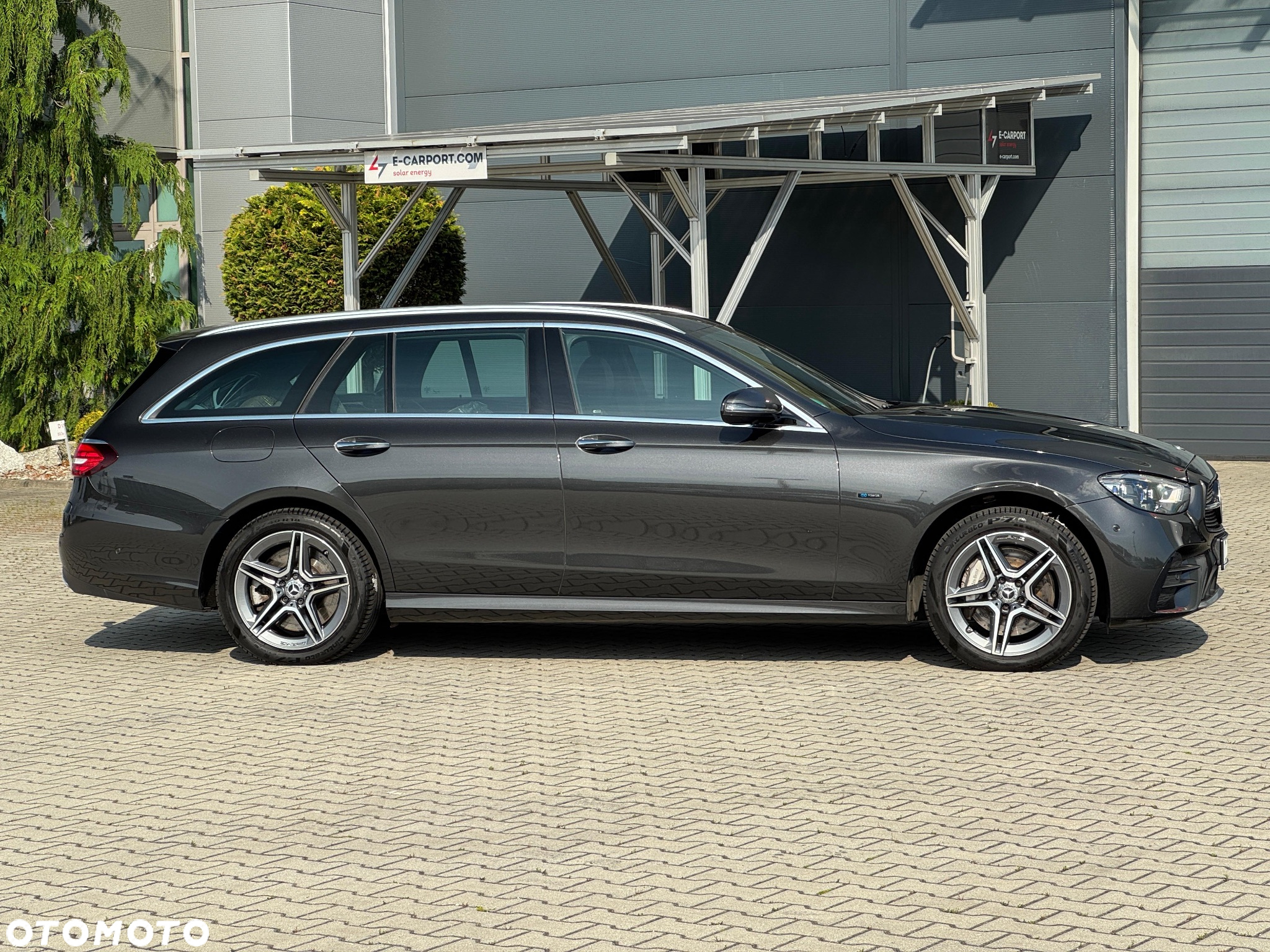 Mercedes-Benz Klasa E 300 de 4-Matic AMG - 11