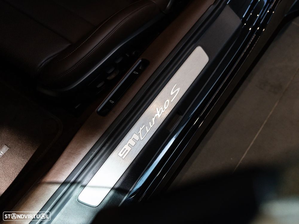 Porsche 911 (992) Turbo S PDK - 28