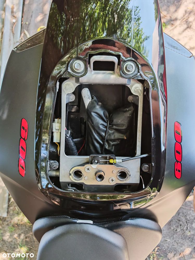 Suzuki GSX-R - 20