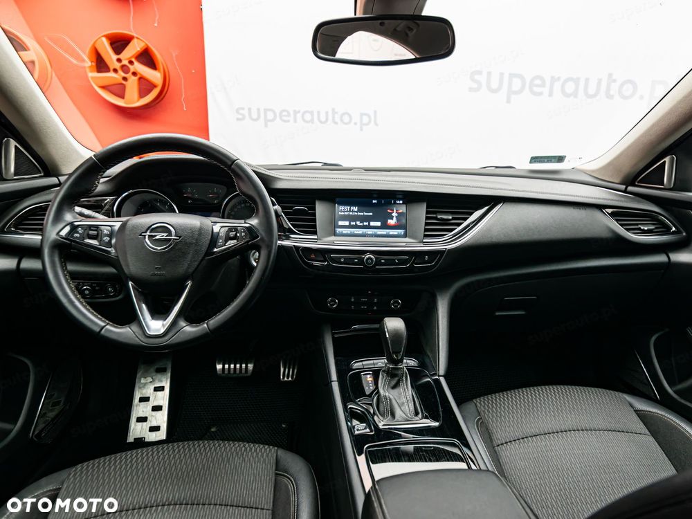 Opel Insignia - 10