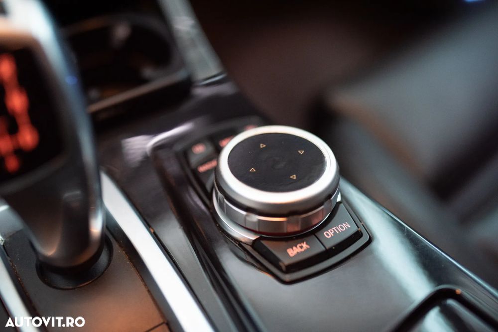 BMW Seria 5 525d Aut. - 11