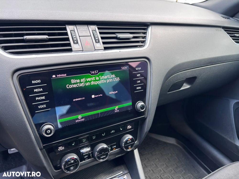 Skoda Octavia 2.0 TDI DSG RS - 22