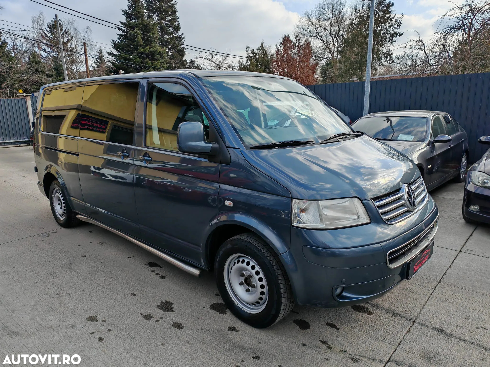 Volkswagen Transporter - 2