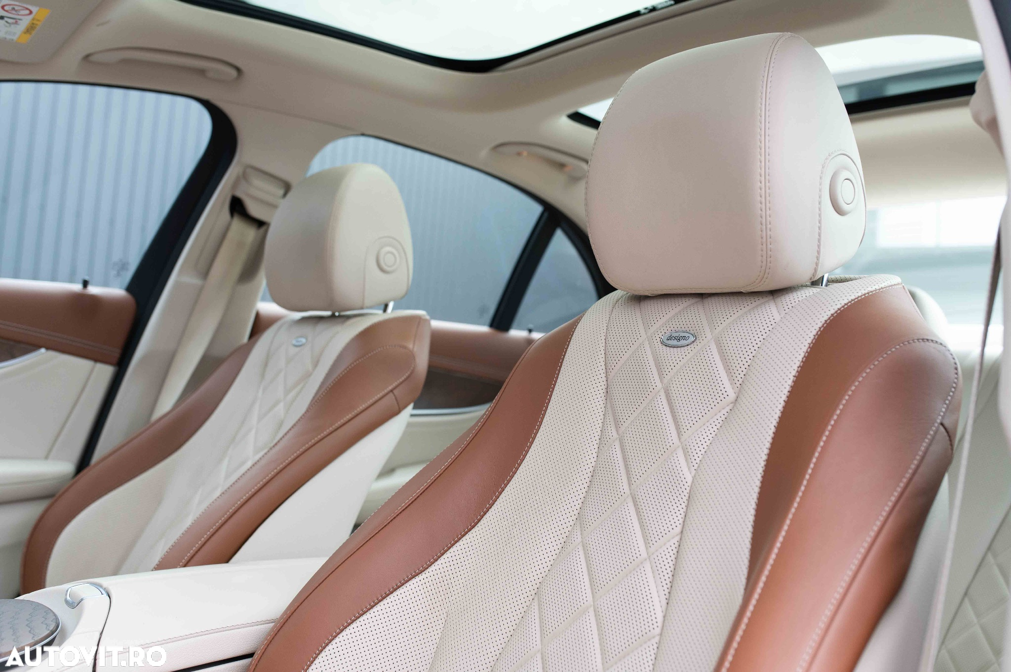 Mercedes-Benz E 300e 4Matic 9G-TRONIC Edition AVANTGARDE - 25