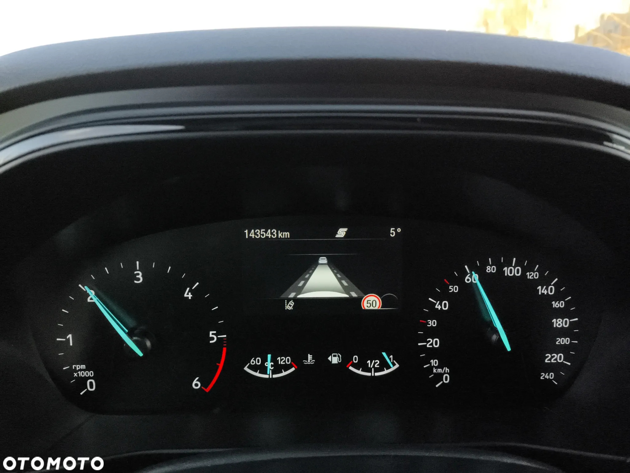 Ford Focus 1.5 EcoBlue Start-Stopp-System ST-LINE - 27