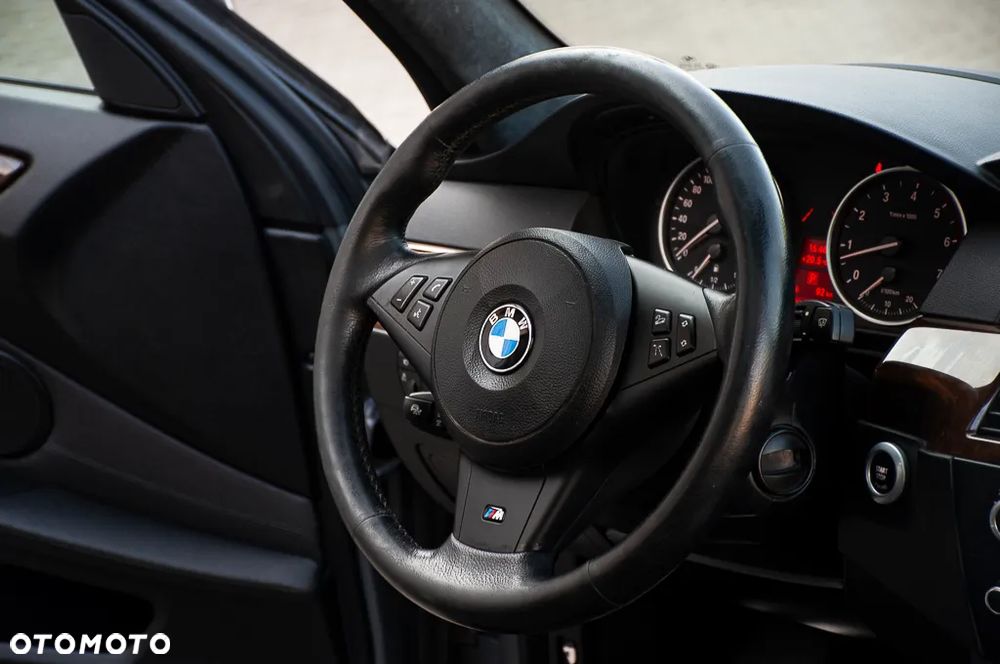BMW Seria 5 525i xDrive Edition Exclusive - 31