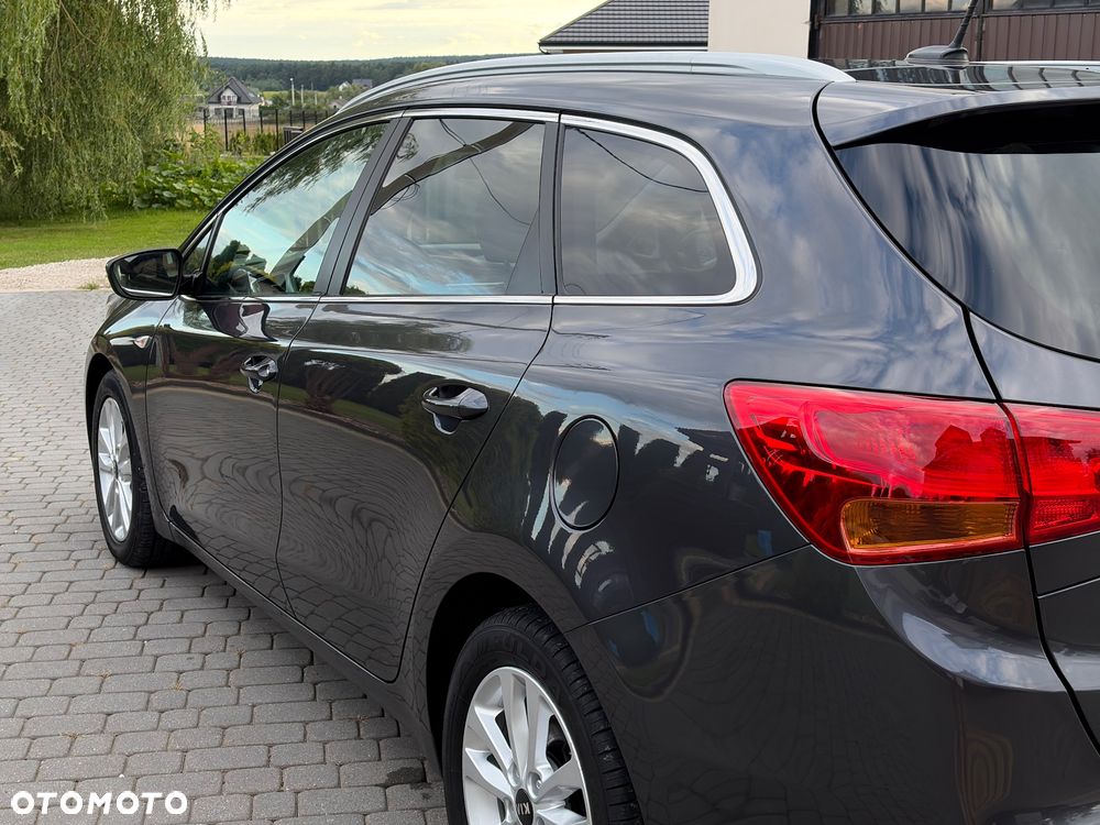 Kia Ceed 1.6 CRDi 136 ISG Platinum Edition - 9