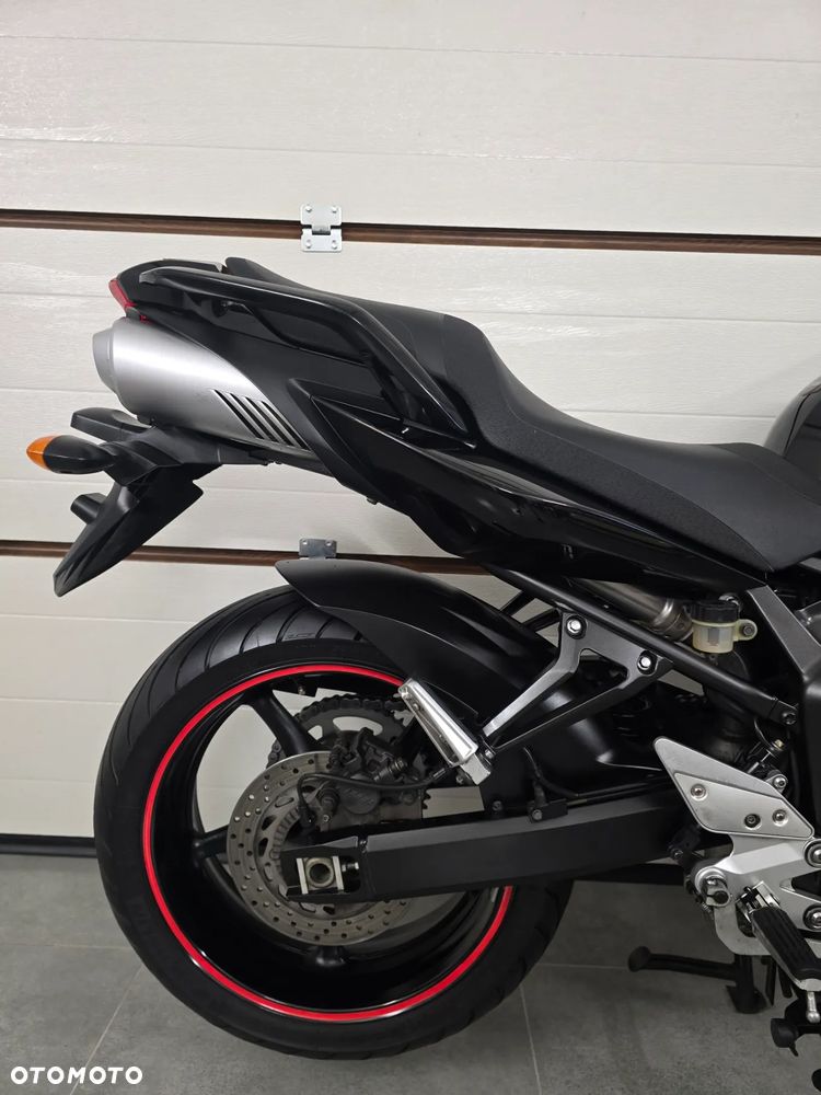 Yamaha FZ6 - 21