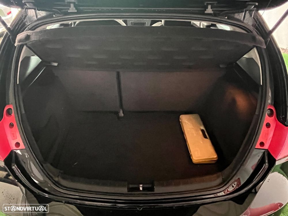 SEAT Leon 1.6 TDI DPF Ecomotive Sport - 12