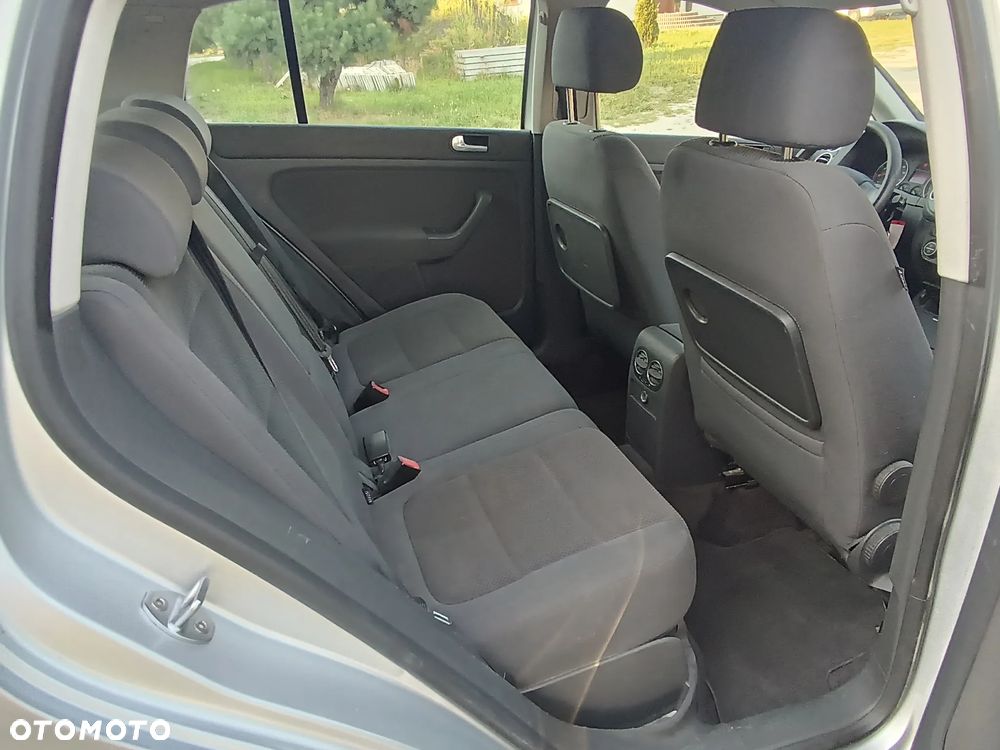 Volkswagen Golf Plus - 9