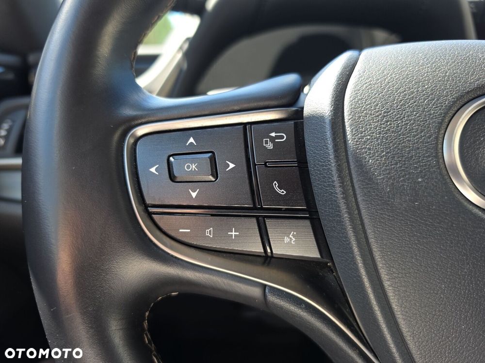 Lexus ES - 15