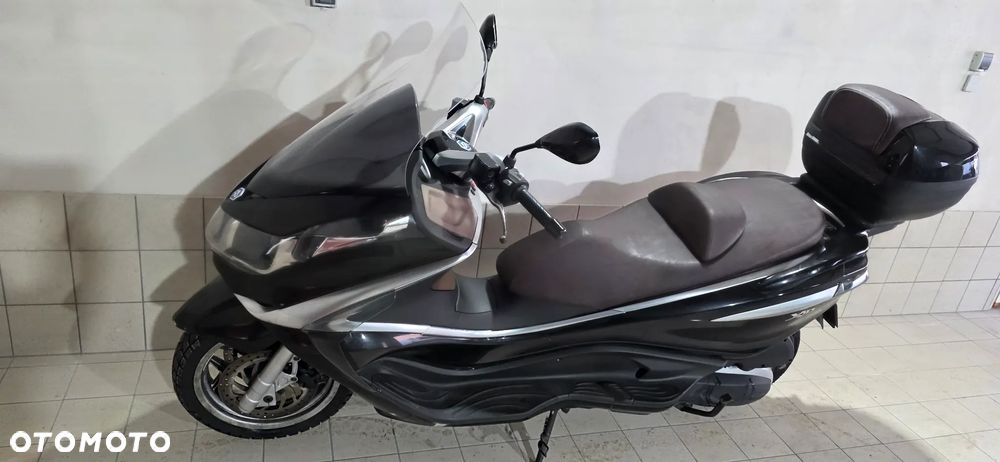 Piaggio X10 - 4