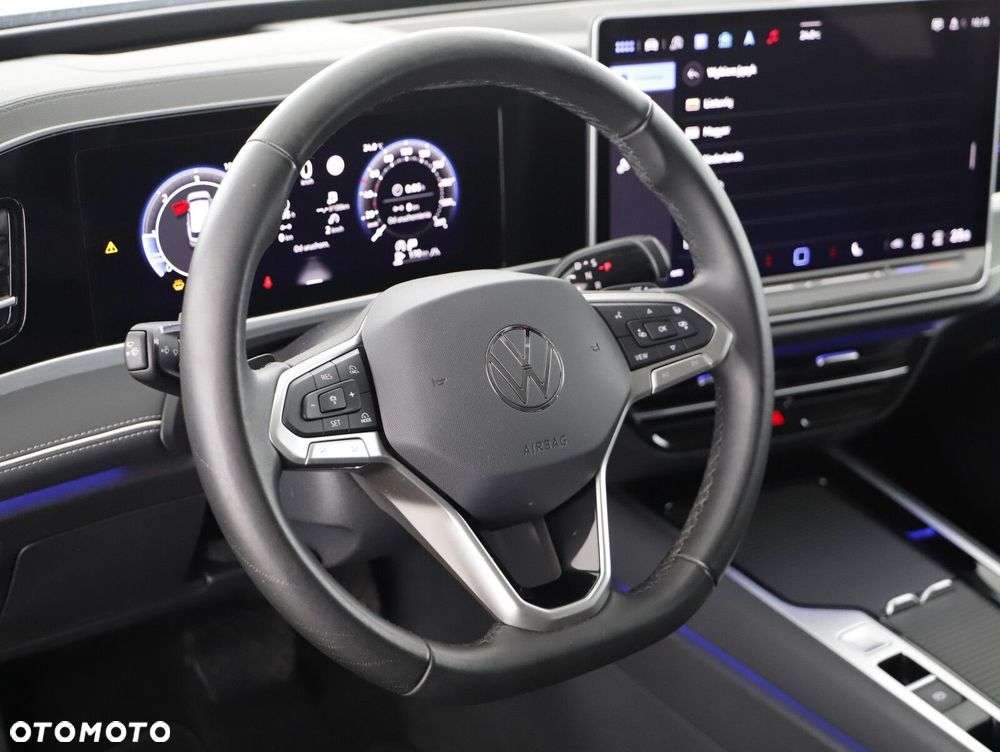 Volkswagen Passat - 13