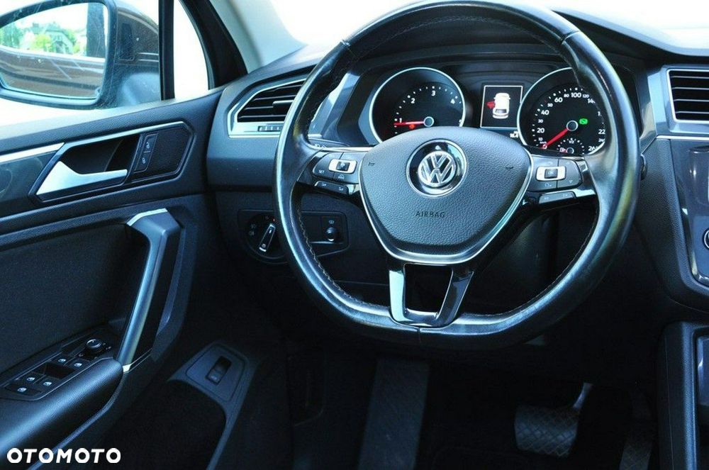 Volkswagen Tiguan - 33