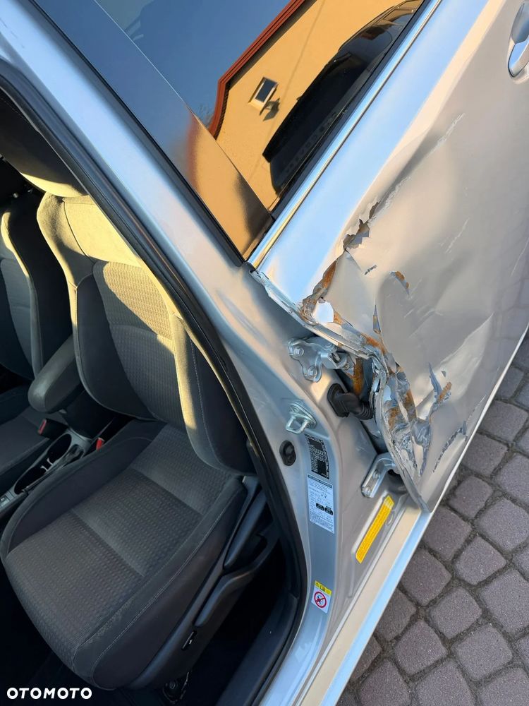 Toyota Auris Hybrid 135 Prestige - 13