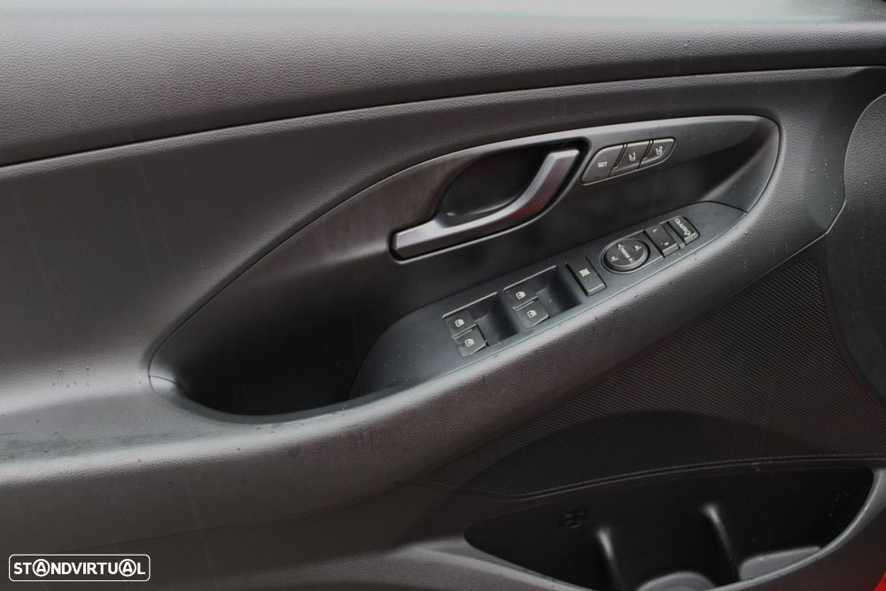 Hyundai i30 N 2.0 T-GDi Performance Pack - 16