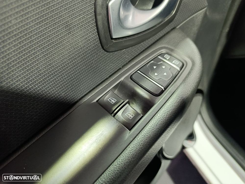 Renault Clio 0.9 TCe Limited - 12