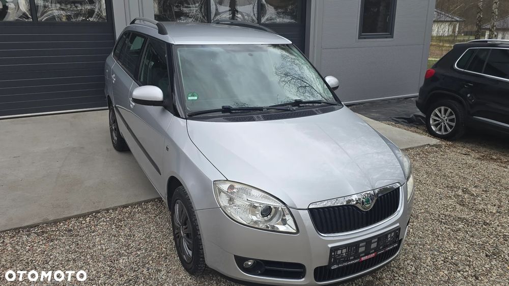 Skoda Fabia 1.2 HTP Ambiente - 12