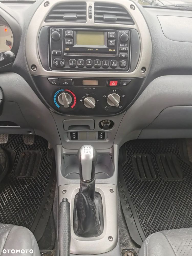 Toyota RAV4 4x4 Executive - 13